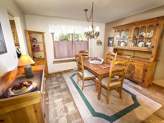 5th image of 2948 W Thorncrest Dr
