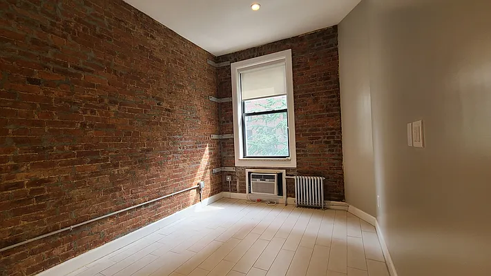 Rented by Matthew Gros-Werter, LREB  | media 4