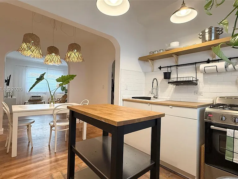 1250 Drexel Ave #9 — Photo 6
