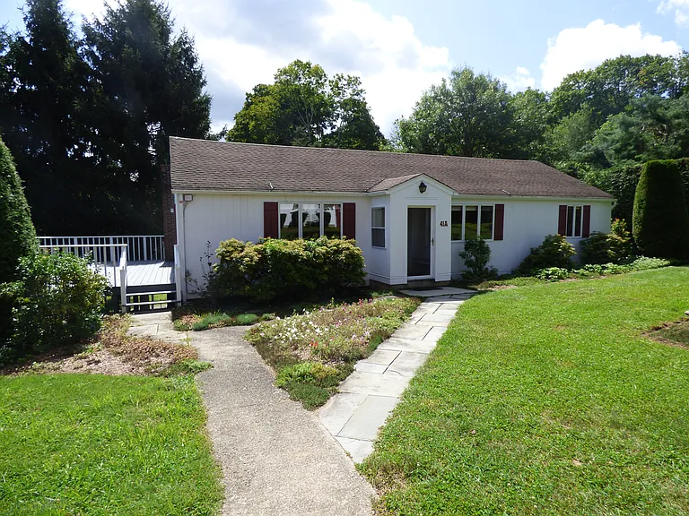 41 Flat Swamp Rd #A — Photo 2
