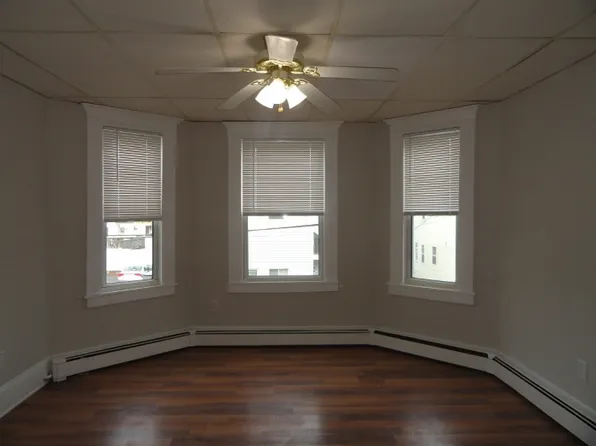 9 Hamilton St #3, Everett, MA 02149