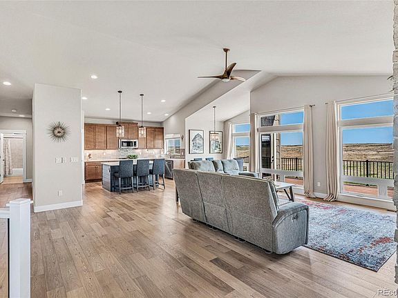 3rd image of 6748 Black Forest Drive