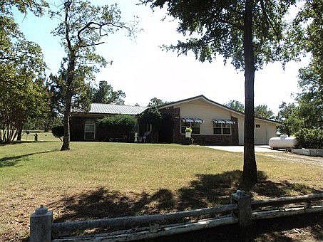 3rd image of 738 Blue Jay Cir