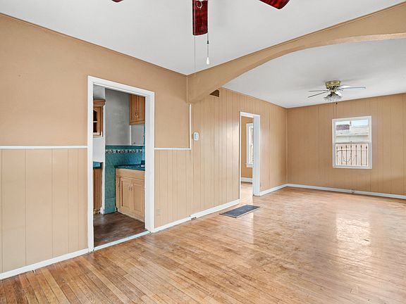 4th image of 2814 N Piedras St