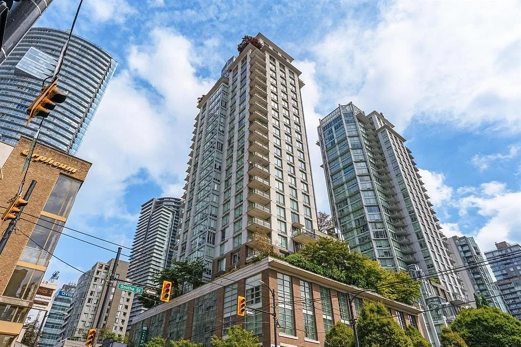 1 bed, 516 sqft, $2,400 — Photo 1