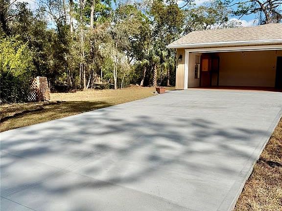 5th image of 2510 Dahlia Rd