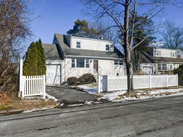 207 Watchung Terrace, Scotch Plains Twp., NJ 07076