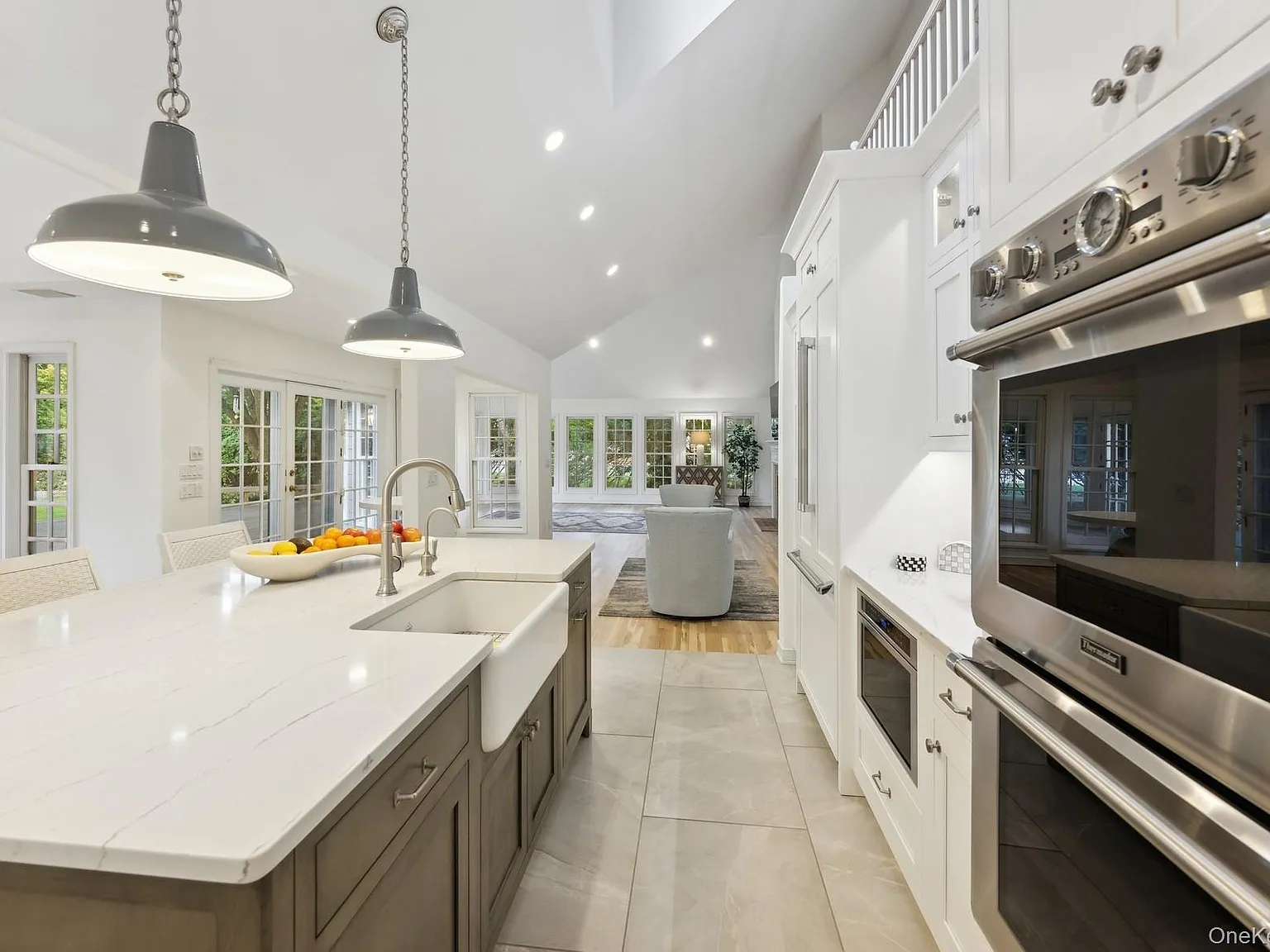 4 bed, 4.5 bath, 4000 sqft, $55,000 — Photo 4