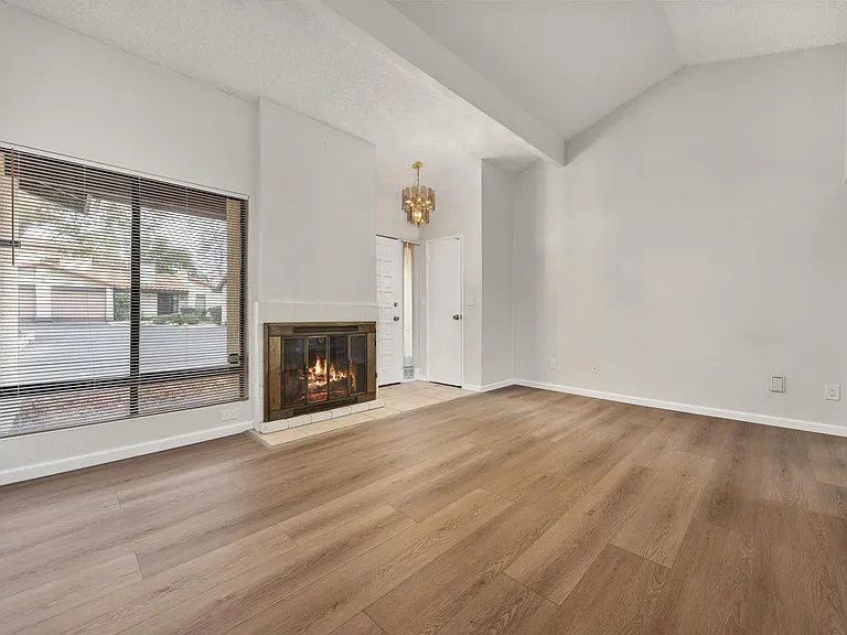 3501 Bernard St #1C — Photo 5