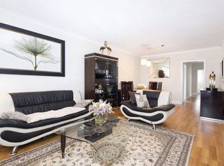 240 Pannahill Rd FLOOR 3, Toronto, ON M3H4N8
