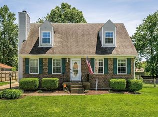 8316 Silver Fox Rd, Louisville, KY 40291