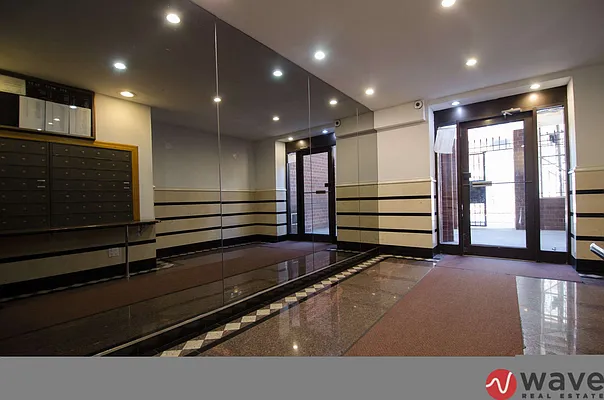 Rented by Wave Real Estate Group | media 69