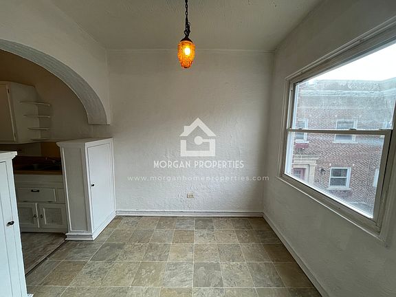 4th image of 1231 W Walnut St #11536745