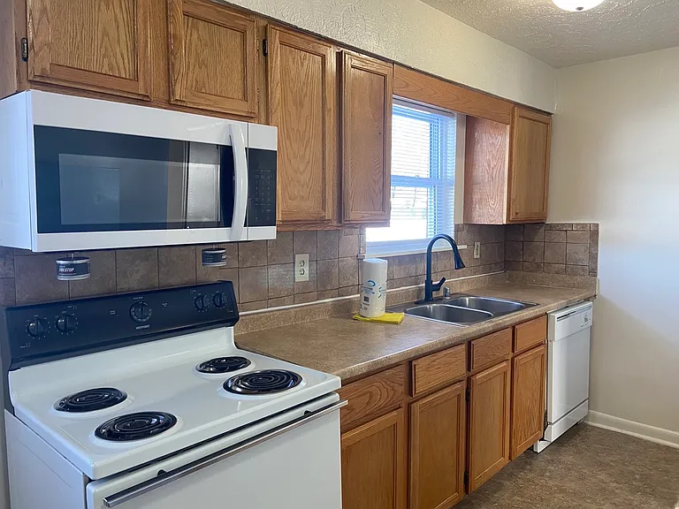 The Woods Apartments — Photo 57