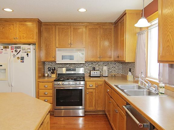 4th image of 811 Rum River Dr SW