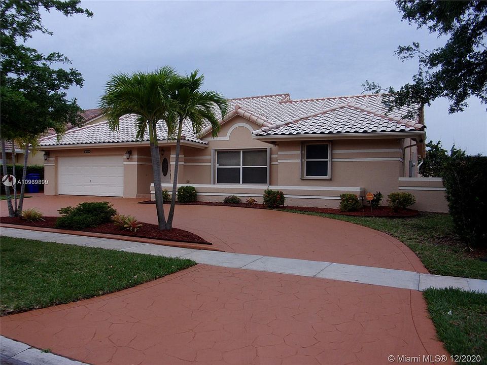 1st image of 16277 NW 13th St