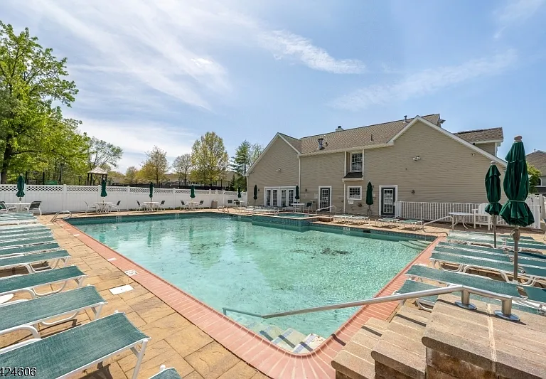 20 Pine Valley — Photo 41