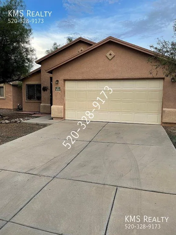 3 Bedroom 2 Bath - 1603 W Lavender Sky Street- Owner/Agent — Photo 2