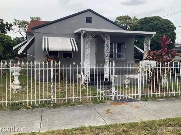 2733 NW 60th St, Miami, FL 33142