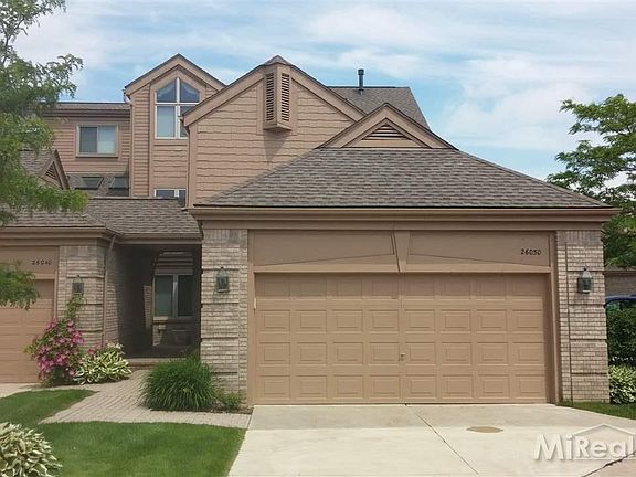2nd image of 26050 Harbour Pointe Dr
