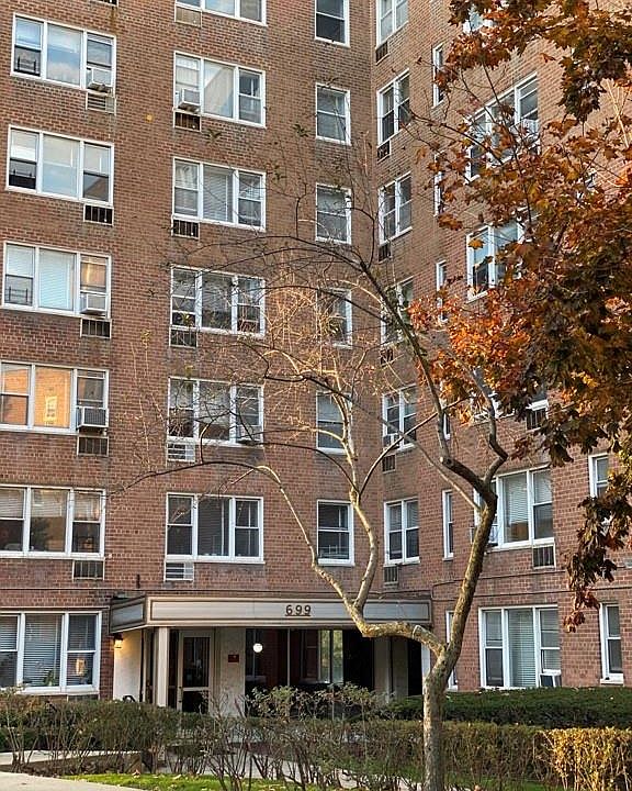 2nd image of 699 W 239th St APT 1E