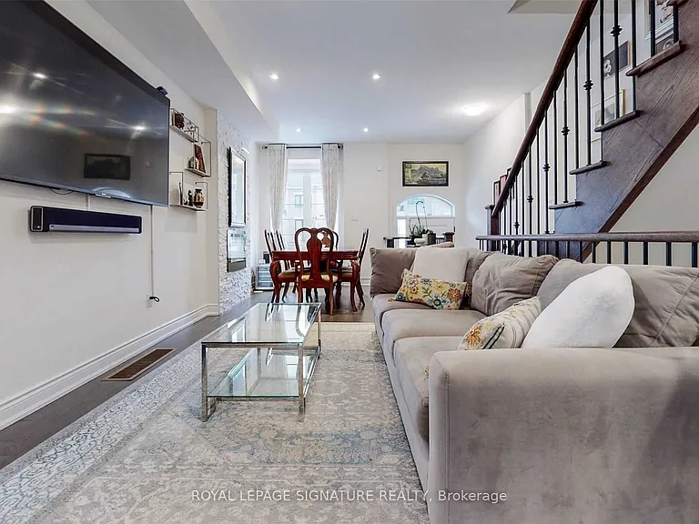 33 Edward Horton Cres — Photo 7