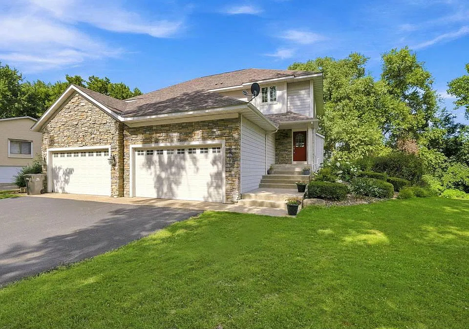 5546 Malibu Dr