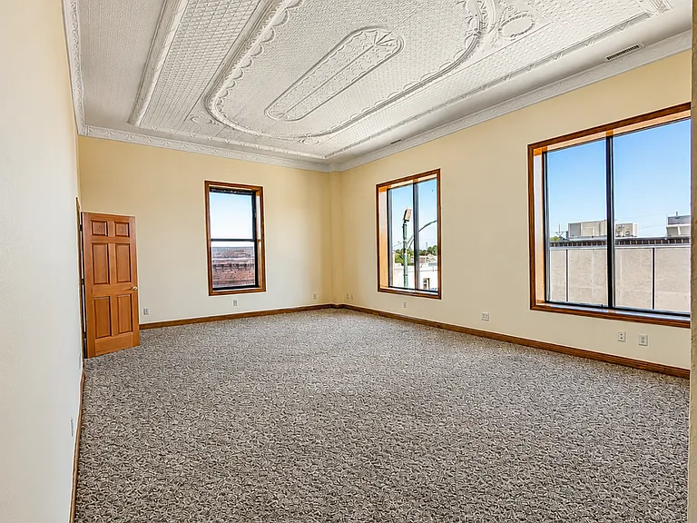 303 S Main St #B — Photo 7