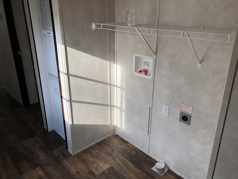 2955 Dekalb St #13 — Photo 5