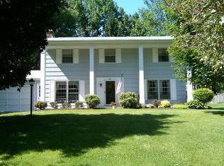 43 Squirrels Heath Rd, Fairport, NY 14450