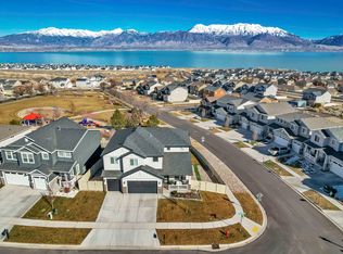 3348 S Wild Oak Rd, Saratoga Springs, UT 84045