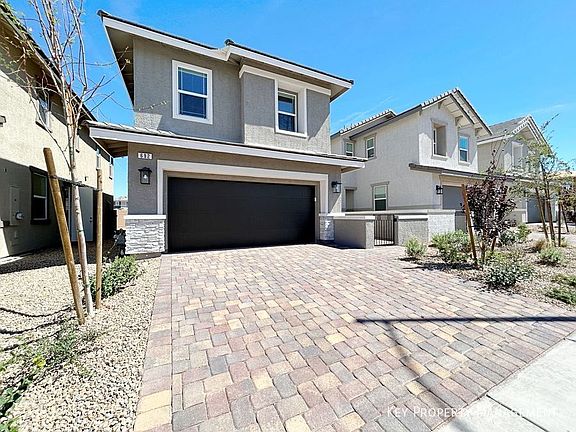 2nd image of 692 Bamboo Bend Pl