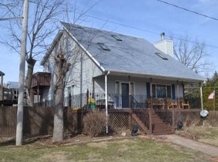 510 Hacker St, Buffalo, IA 52728