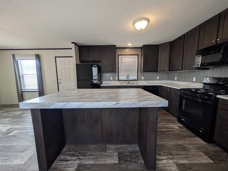38000 Le Chateau Blvd #658 — Photo 6