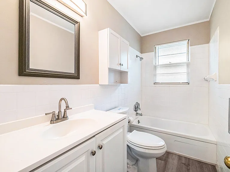 310 E Pierson Rd — Photo 8