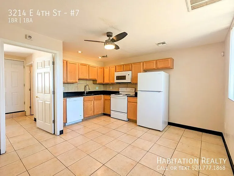 3214 E 4th St #7 — Photo 2