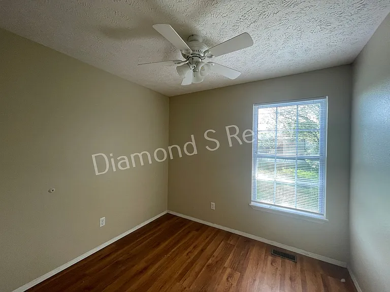 1454 N Ethyl Ave — Photo 8