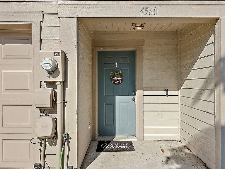 4560 S Puget Sound Ave — Photo 2