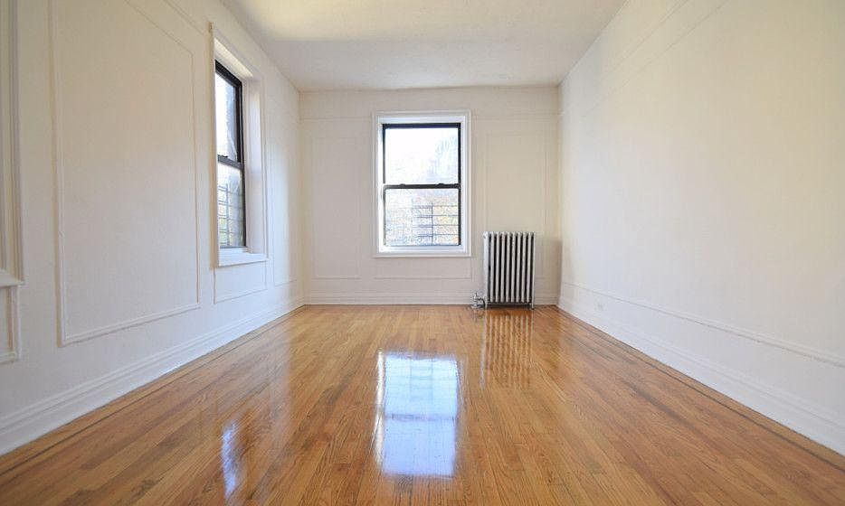 1st image of 2121 Cedar Ave APT 1F