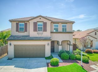 3520 Taylor Ln, Clovis, CA 93619