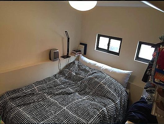 4th image of 160 Orchard St #10