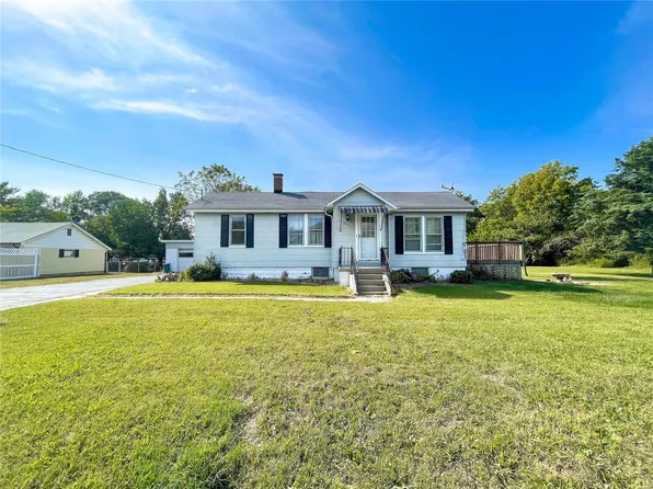 8507 Triple Lakes Rd, Dupo, IL 62239