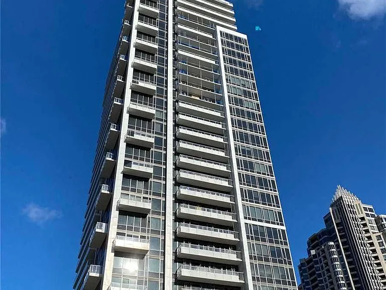 75 Canterbury Pl #2807 — Photo 1