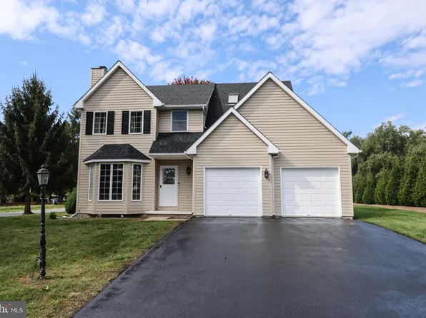 1015 Willow Dr, Orwigsburg, PA 17961