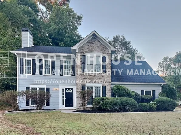 7115 Big Woods Dr, Woodstock, GA 30189