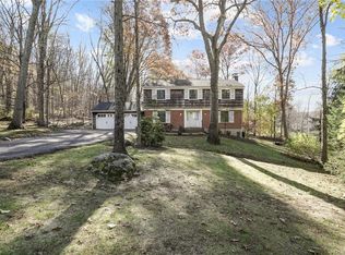 21 Carol Dr, Mount Kisco, NY 10549