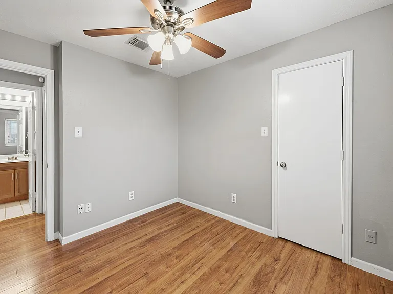3503 Riverside Dr — Photo 18