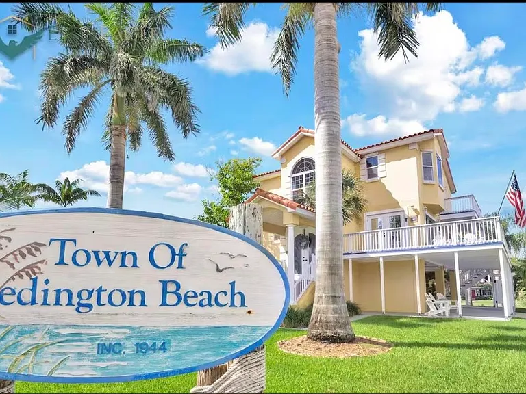 15501 Gulf Blvd — Photo 1