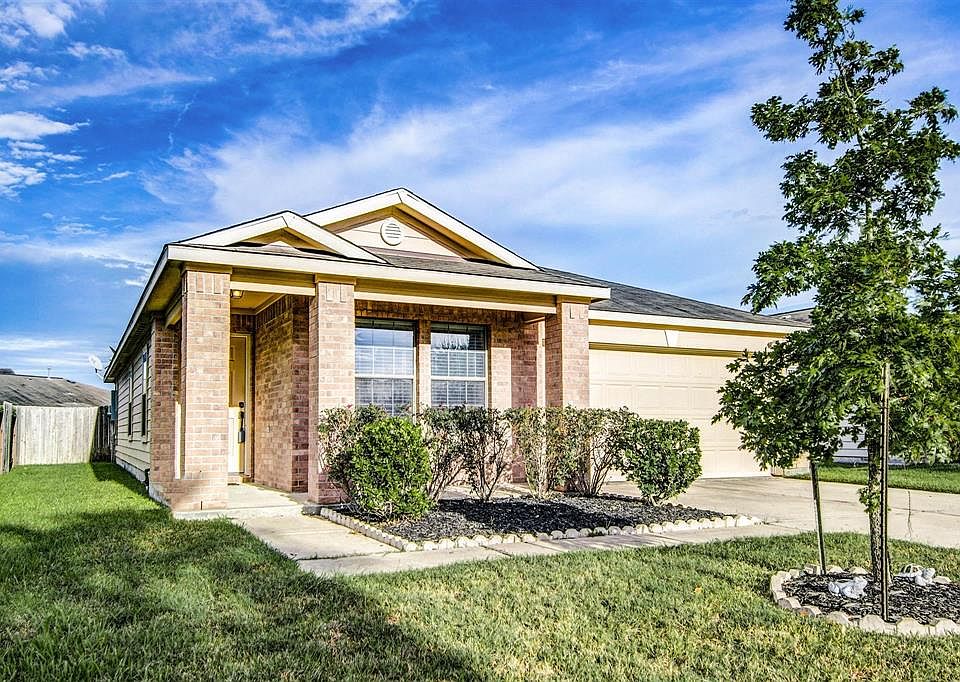 1st image of 2730 Roaring Oaks Ln