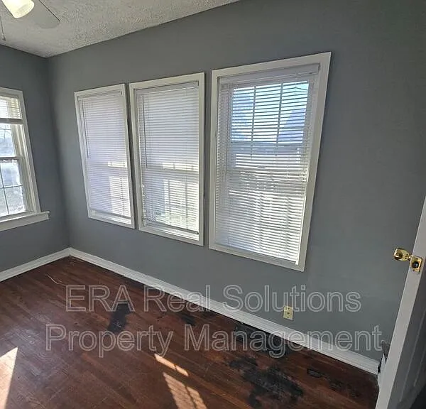 854 Fairwood Ave — Photo 10